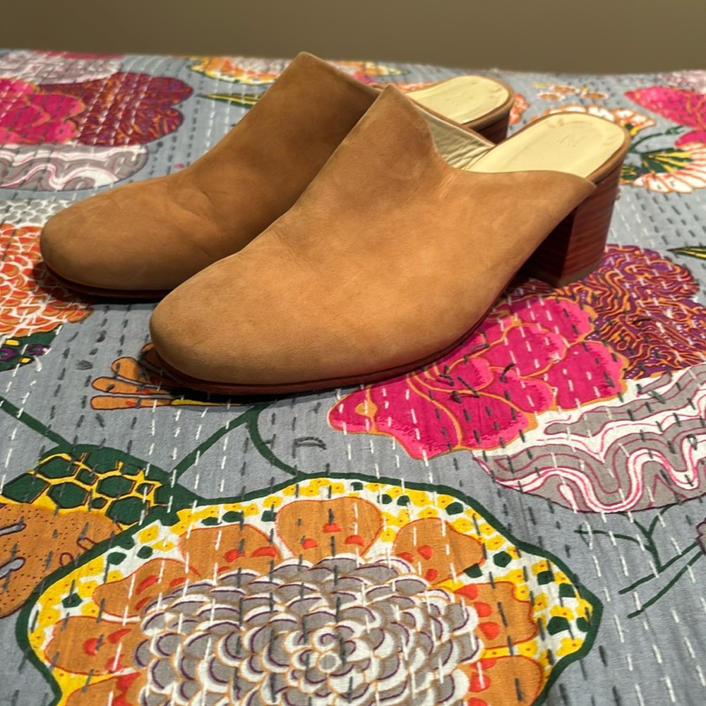 NISOLO
Paloma Mule - Women's